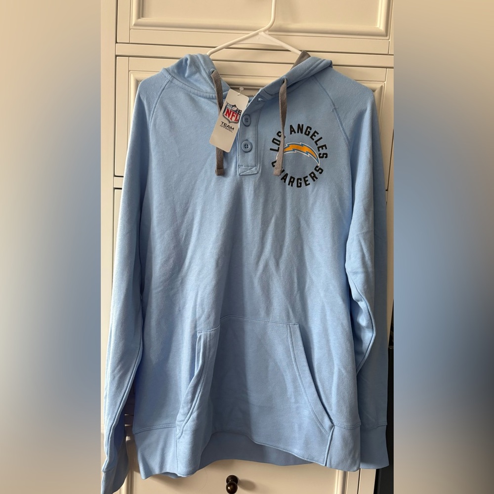 NFL Light Blue Los Angeles Chargers Men's Sweater size LG NWT